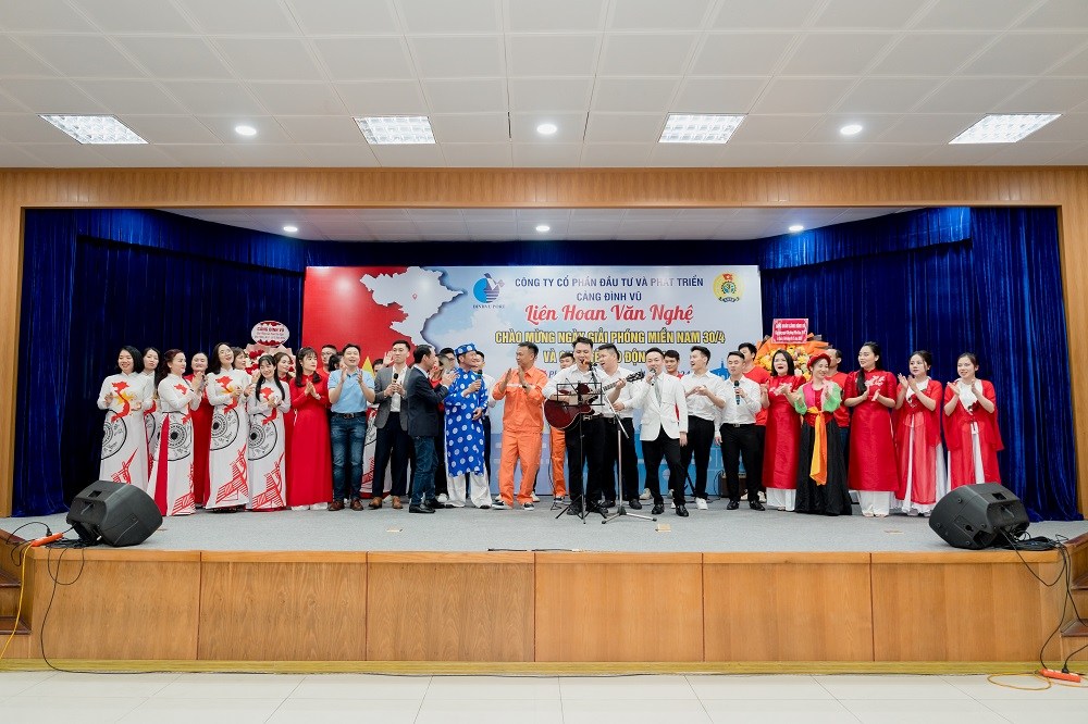 Tiết mục "Cây đàn guitar của đại đội 3" kết thúc chương trình